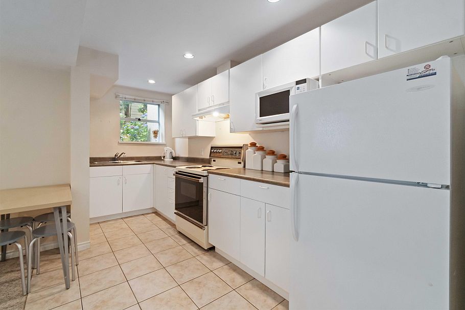 4106 Staulo Crescent Vancouver, BC - 37