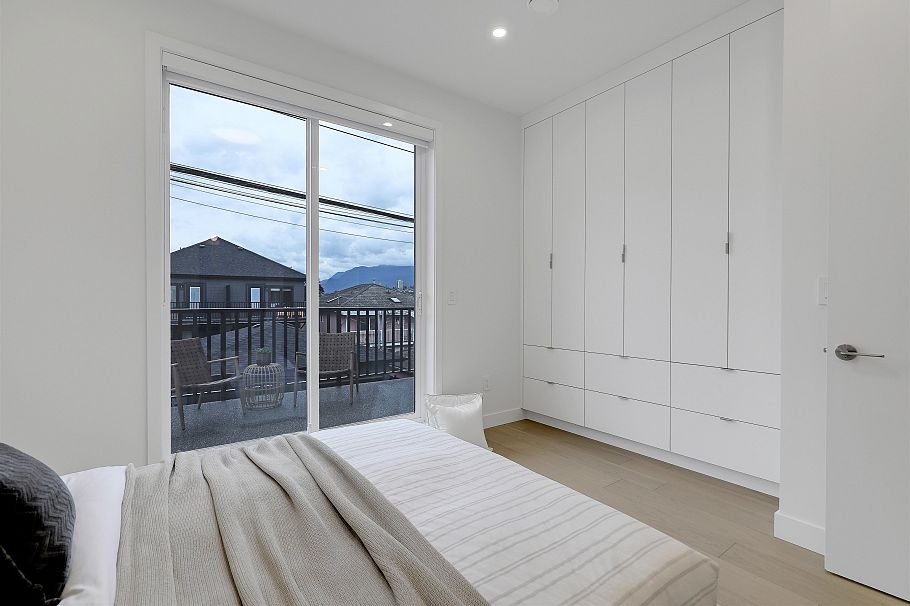 1 3183 Graveley Street Vancouver, BC - 23