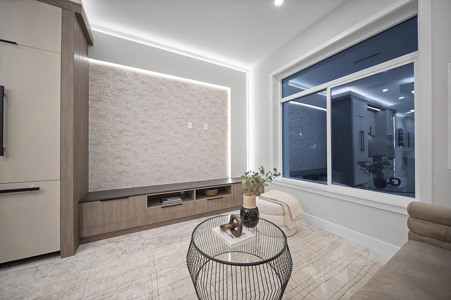 2455 W 10th Avenue Vancouver, BC - 26
