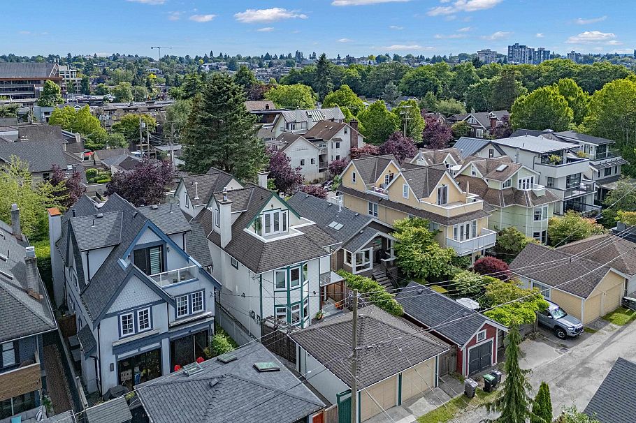 1823 Creelman Avenue Vancouver, BC - 3