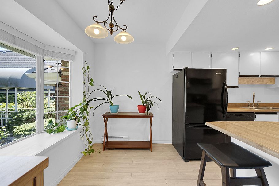 108 216 E 6th Street North Vancouver, BC - 14