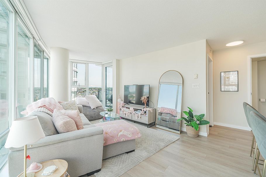 2308 111 W Georgia Street Vancouver, BC - 11