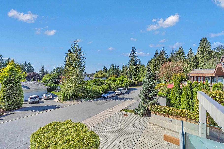 201 650 Evergreen Place North Vancouver, BC - 28