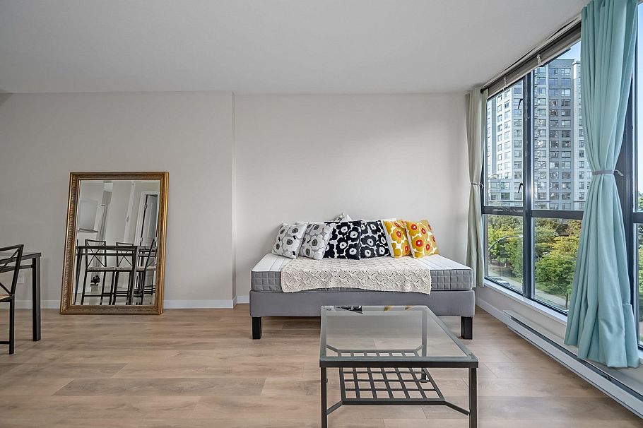 406 5288 Melbourne Street Vancouver, BC - 5