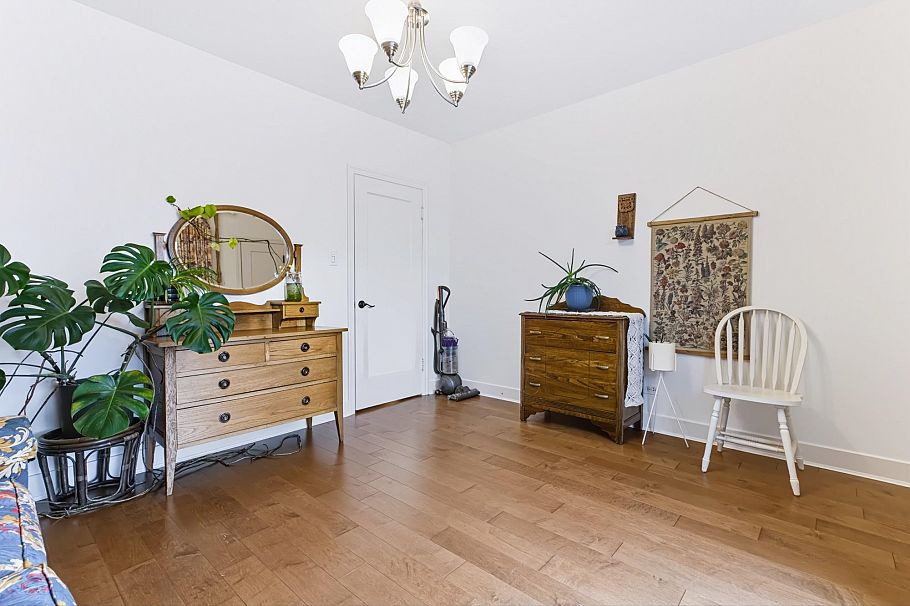 7455 West Boulevard Vancouver, BC - 9