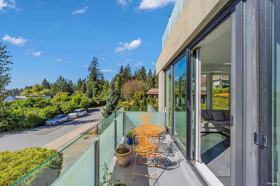 201 650 Evergreen Place North Vancouver, BC - 25