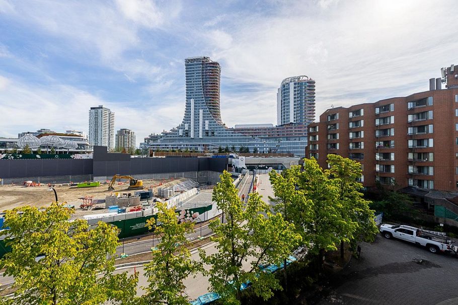 405 688 Fairchild Road Vancouver, BC - 32