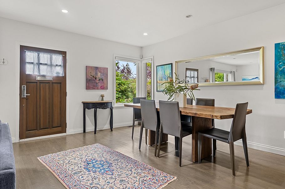 4468 W 14th Avenue Vancouver, BC - 8
