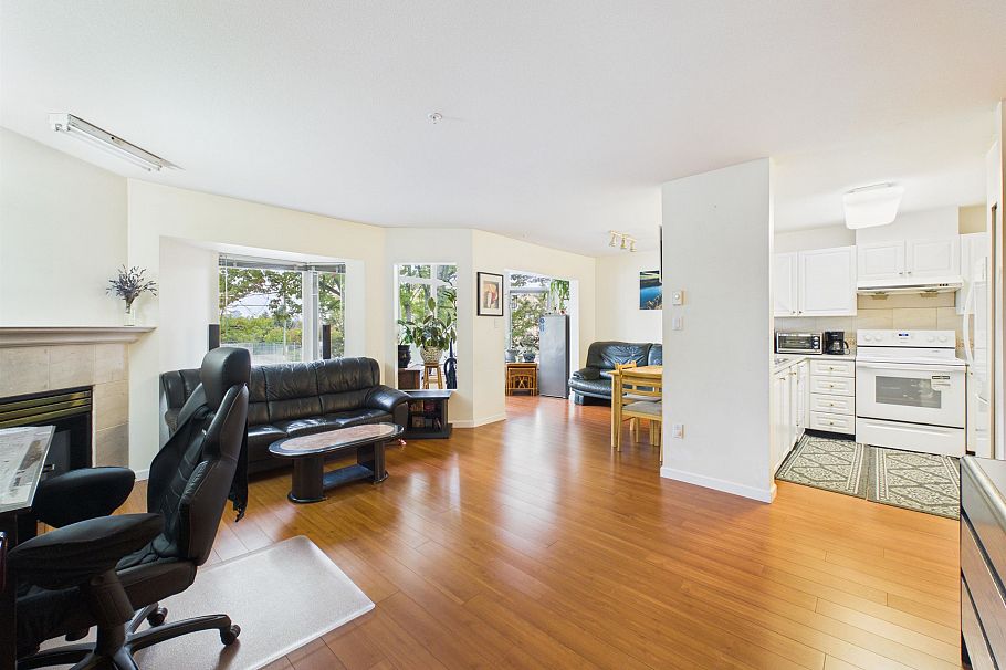 208 2677 Broadway Street Vancouver, BC - 17