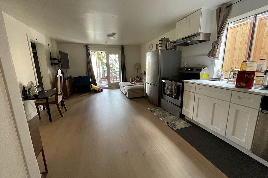 3469 W 8th Avenue Vancouver, BC - 10