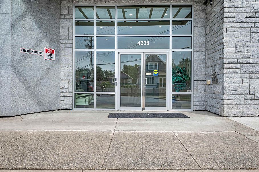 211 4338 Commercial Street Vancouver, BC - 6