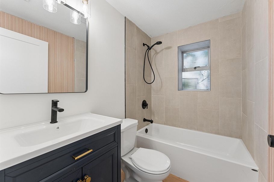 1250 E 11th Avenue Vancouver, BC - 31