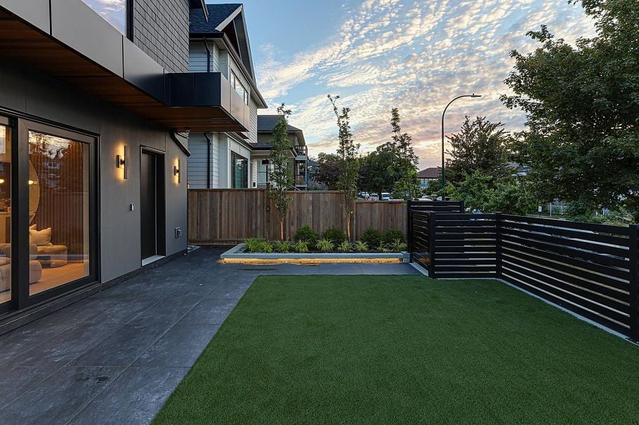 1 1990 Venables Street Vancouver, BC - 4