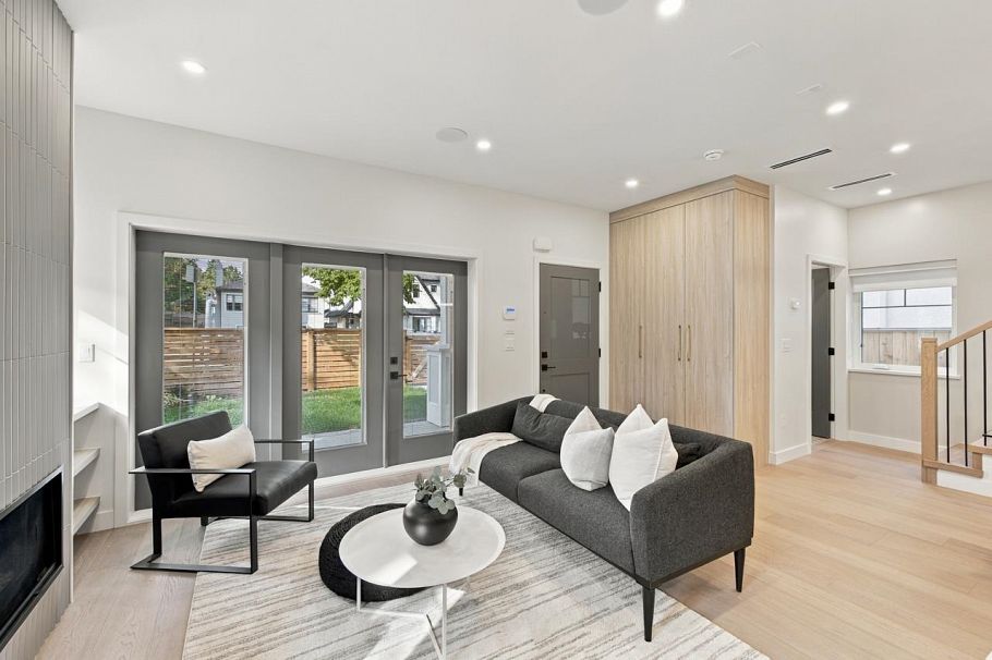3206 E Georgia Street Vancouver, BC - 5