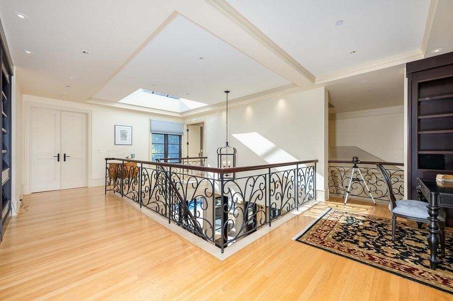 1198 W 55th Avenue Vancouver, BC - 9