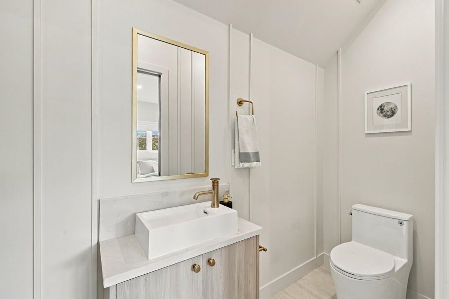 3206 E Georgia Street Vancouver, BC - 28