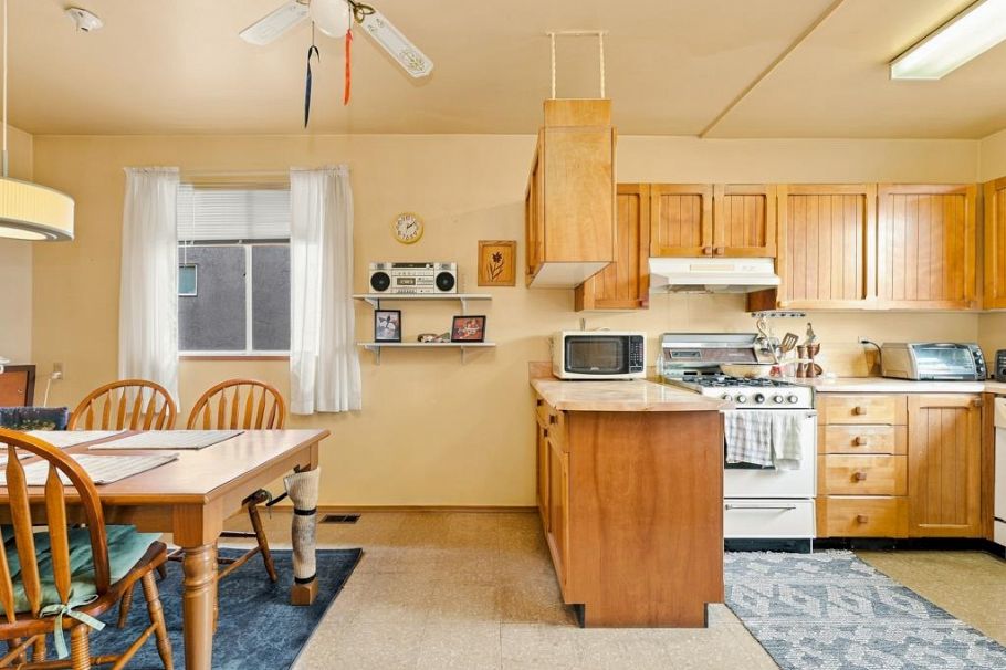 3017 E 17th Avenue Vancouver, BC - 10