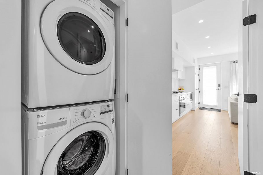 66 W King Edward Avenue Vancouver, BC - 23