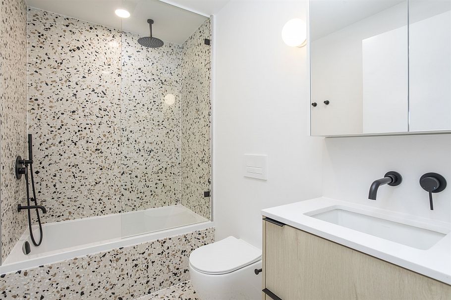 PH517 2471 St. George Street Vancouver, BC - 17