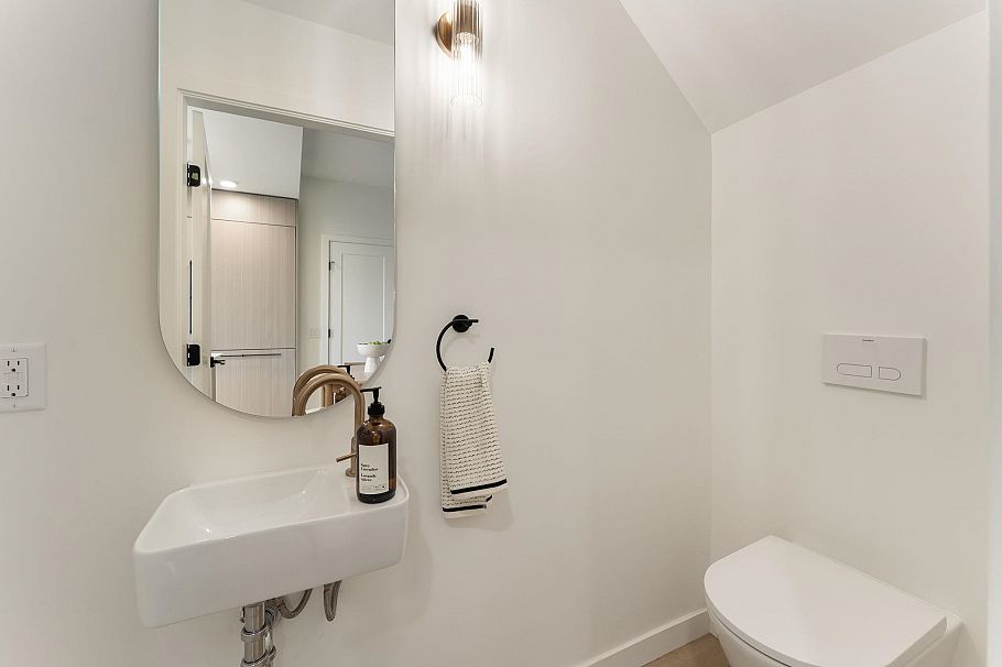 197 W King Edward Avenue Vancouver, BC - 33