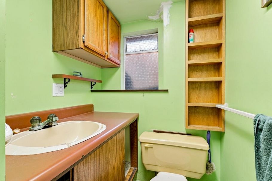 3017 E 17th Avenue Vancouver, BC - 23