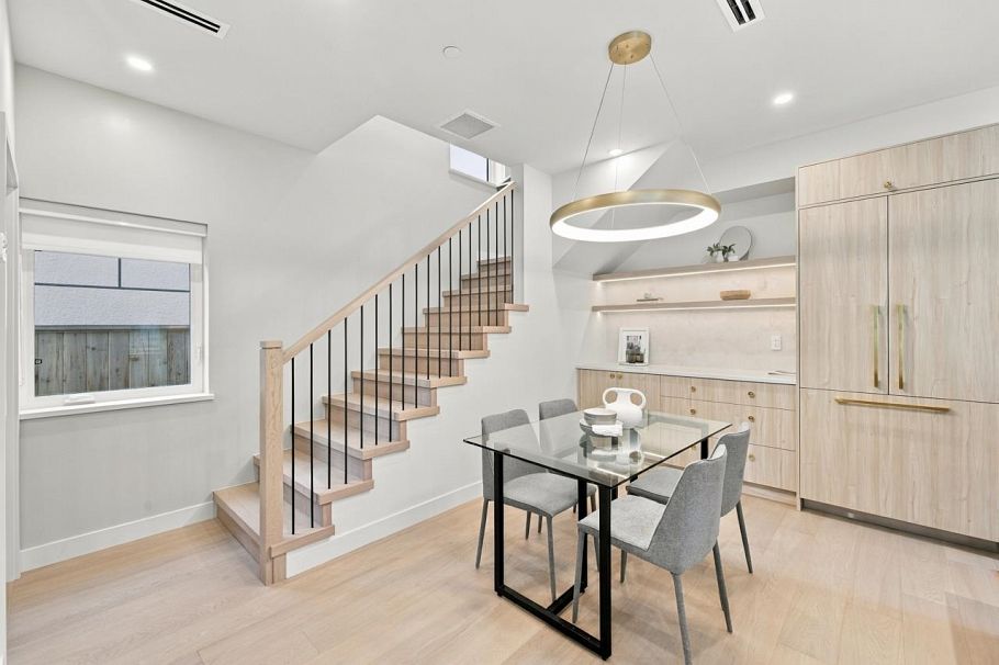 3206 E Georgia Street Vancouver, BC - 8