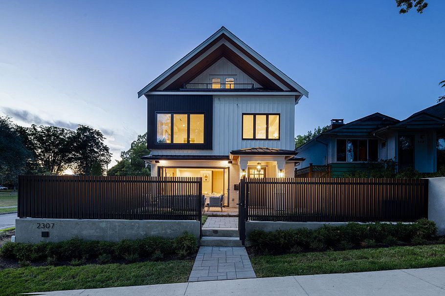 2307 E 3rd Avenue Vancouver, BC - 31