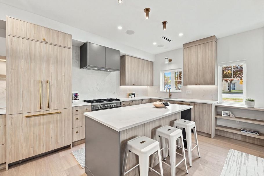 3206 E Georgia Street Vancouver, BC - 11