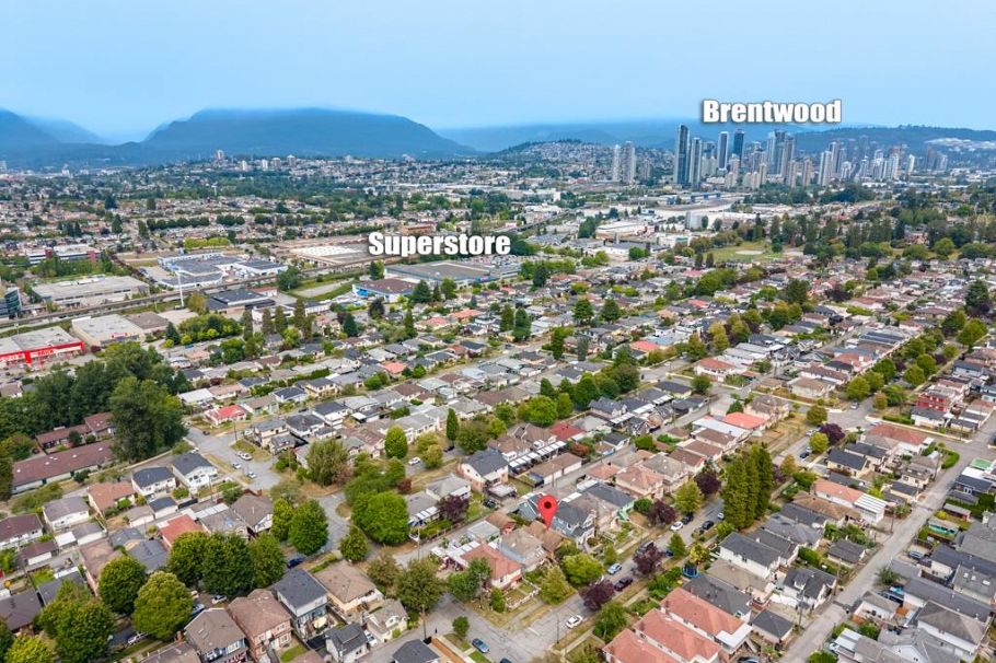 3017 E 17th Avenue Vancouver, BC - 37