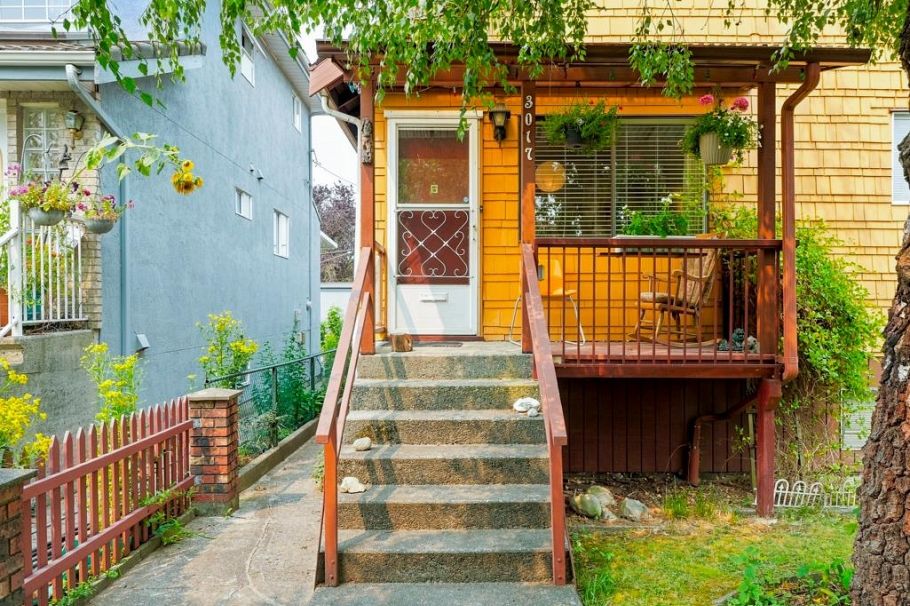 3017 E 17th Avenue Vancouver, BC - 2