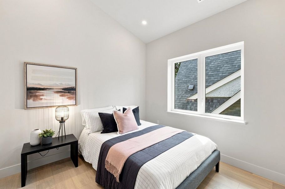 3549 W 38th Avenue Vancouver, BC - 30