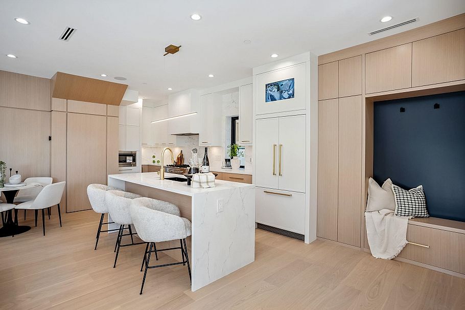 2307 E 3rd Avenue Vancouver, BC - 14