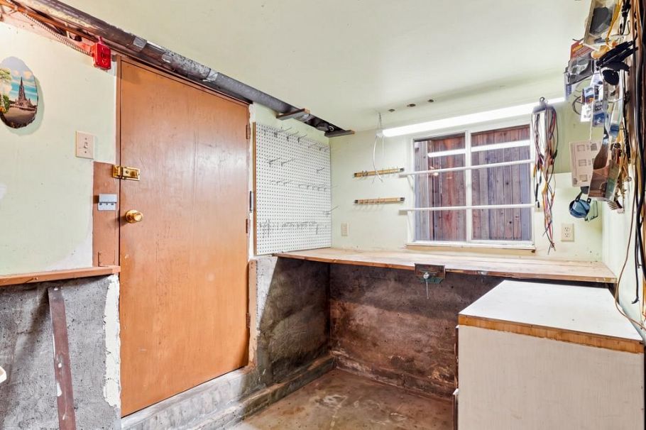 3017 E 17th Avenue Vancouver, BC - 26