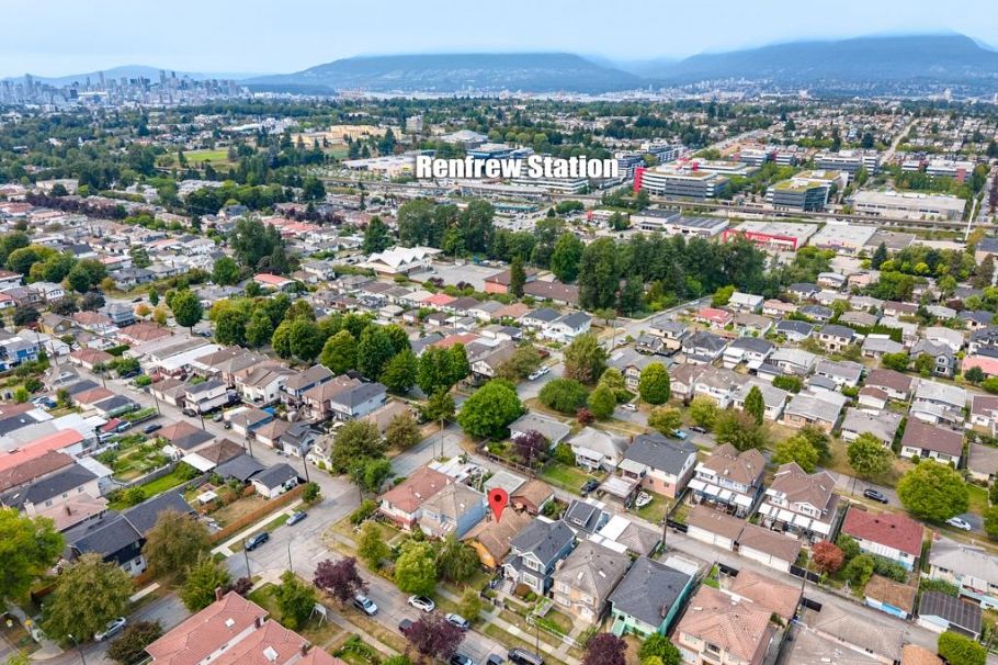 3017 E 17th Avenue Vancouver, BC - 38