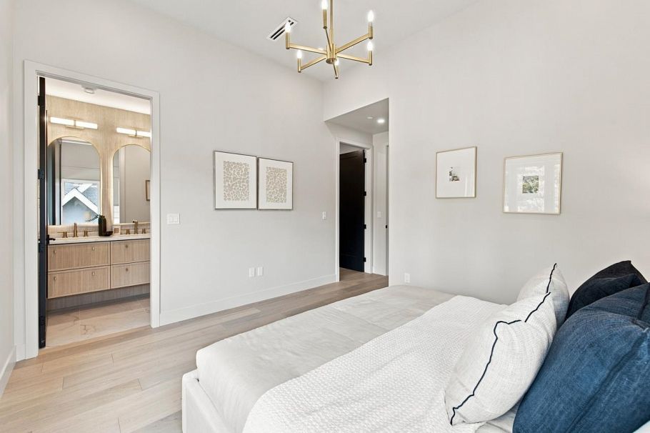 3549 W 38th Avenue Vancouver, BC - 22