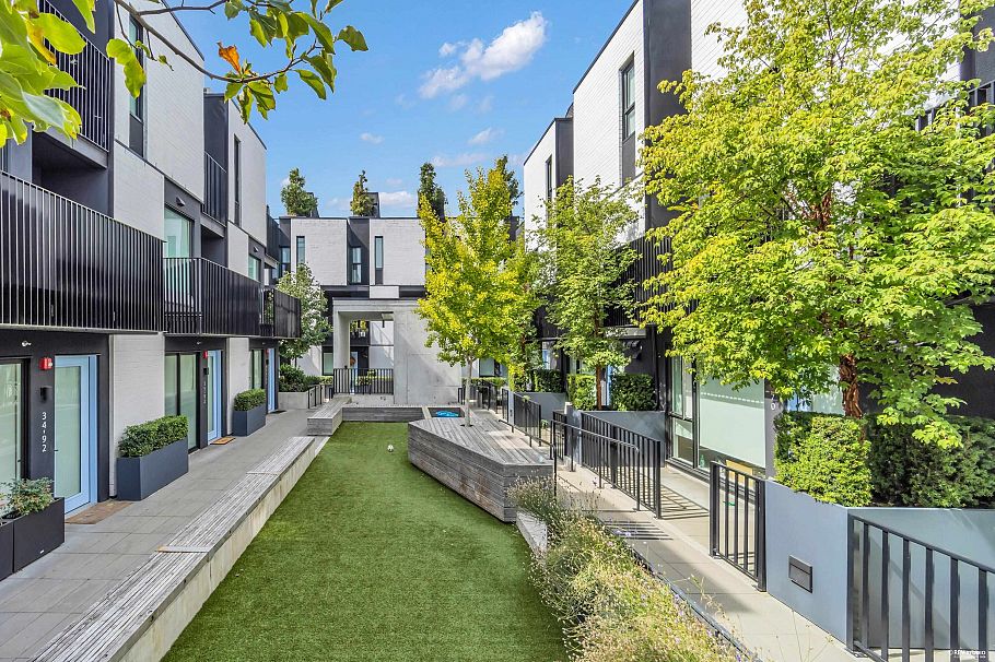 66 W King Edward Avenue Vancouver, BC - 32