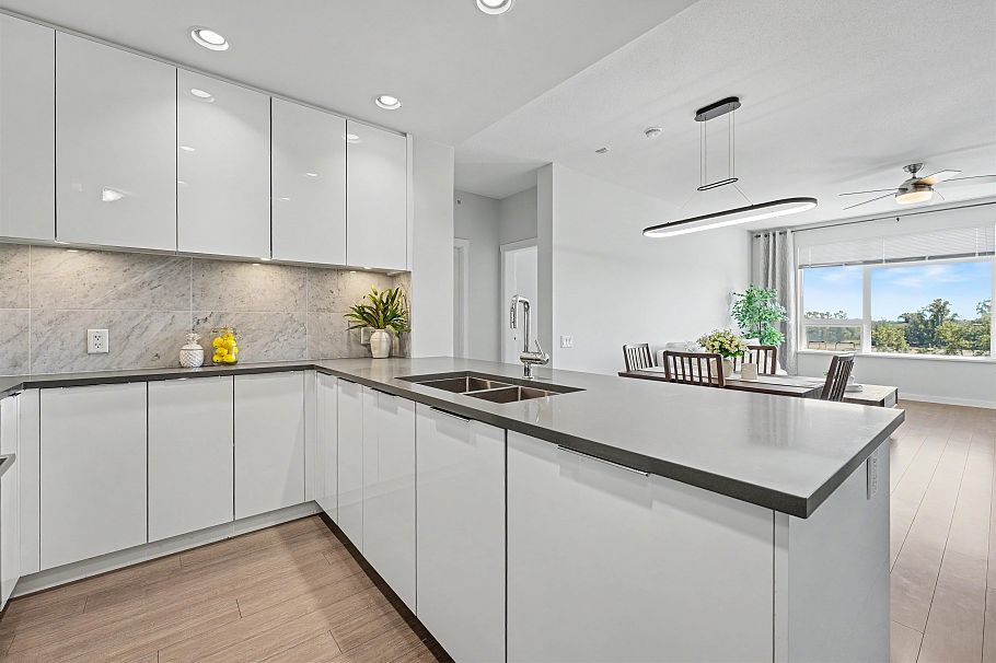 604 3289 Riverwalk Avenue Vancouver, BC - 1