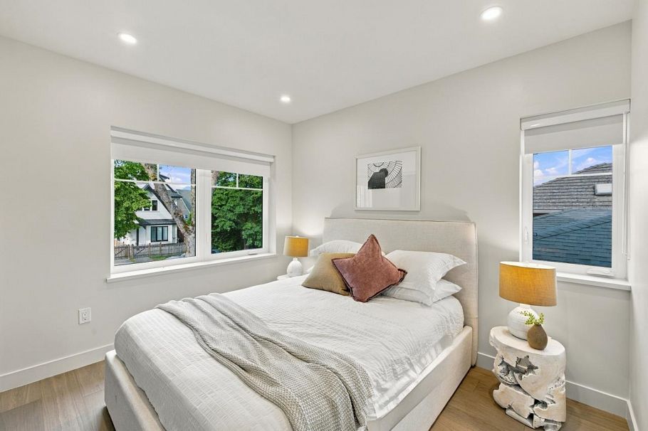 3206 E Georgia Street Vancouver, BC - 20