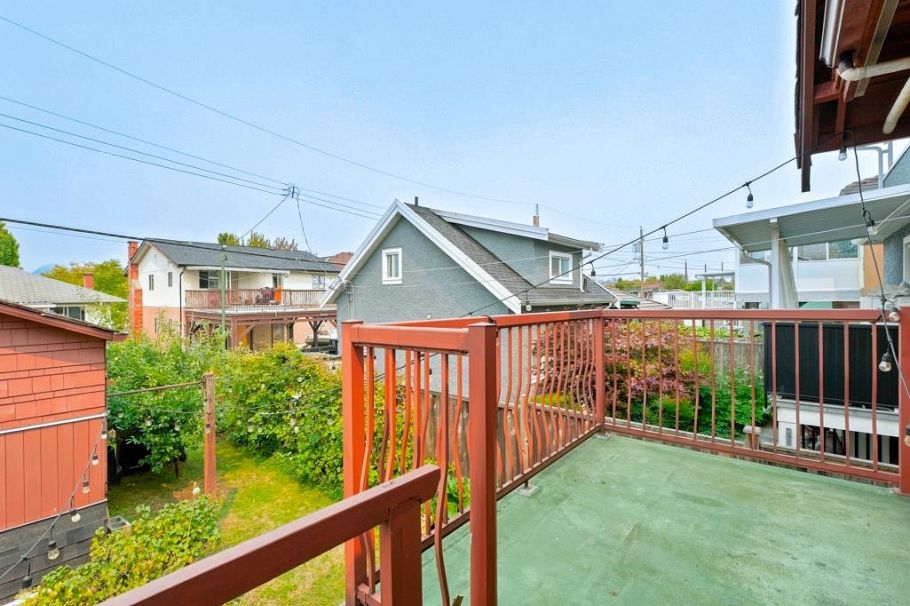 3017 E 17th Avenue Vancouver, BC - 13