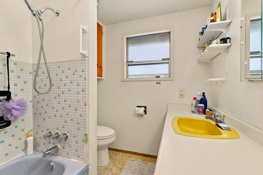 3017 E 17th Avenue Vancouver, BC - 20