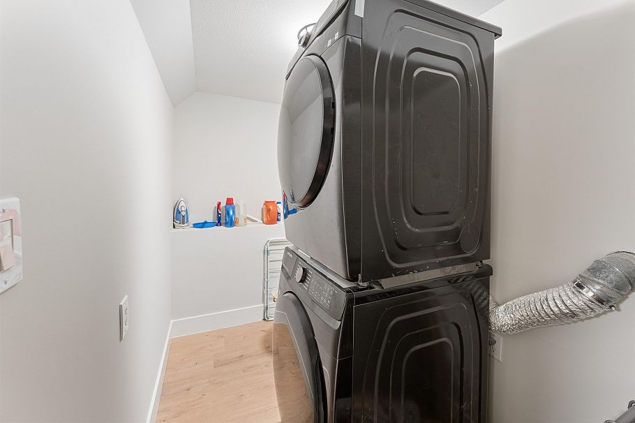 1250 E 11th Avenue Vancouver, BC - 32
