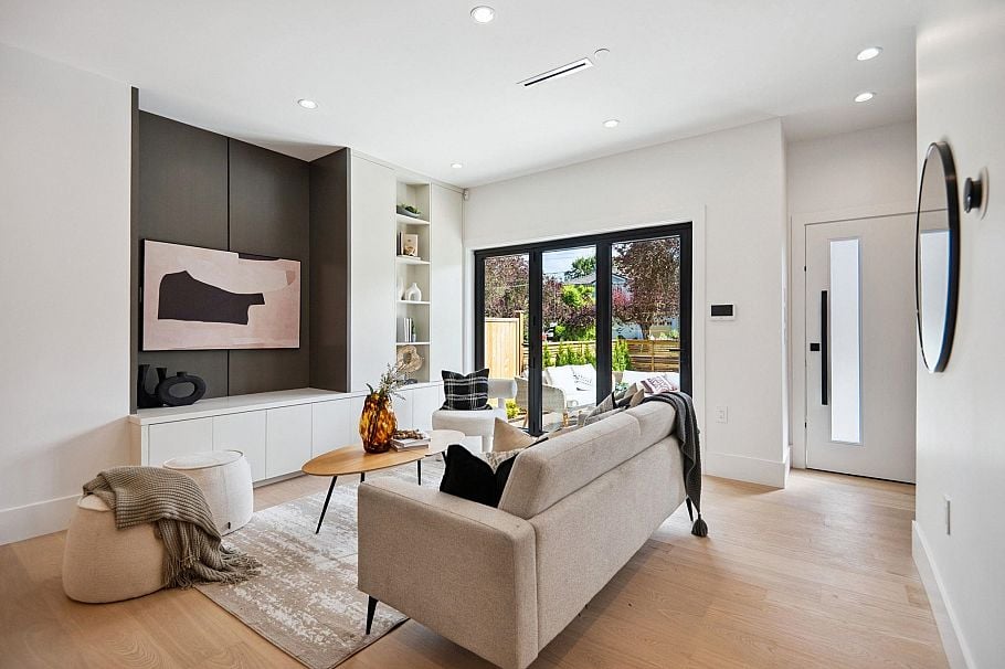#1 1079 E 14th Avenue Vancouver, BC - 3