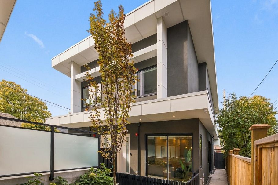2 2509 Kitchener Street Vancouver, BC - 1