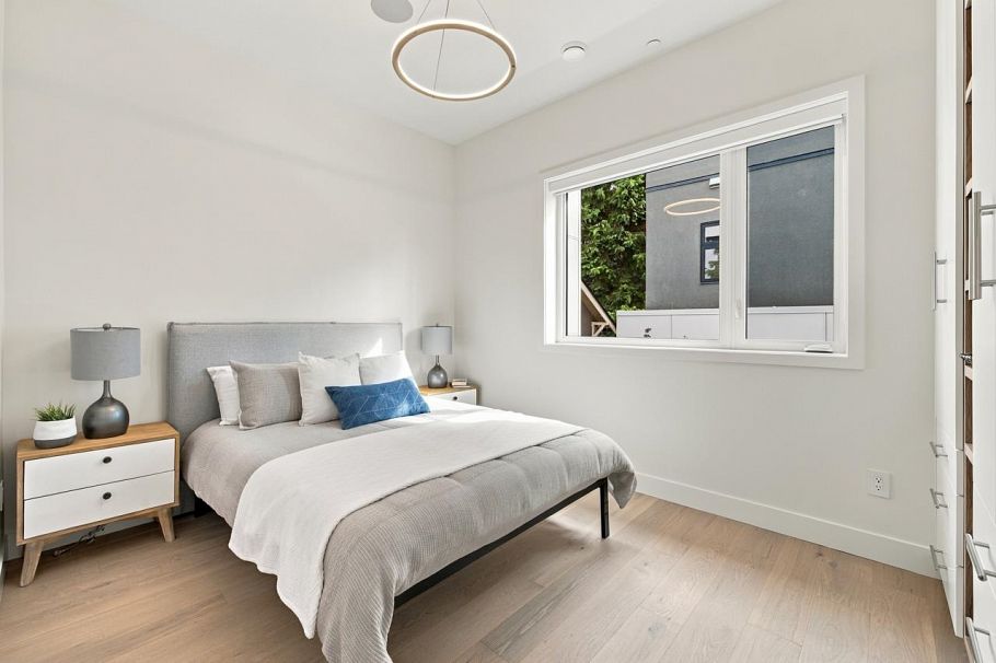 2 2509 Kitchener Street Vancouver, BC - 21
