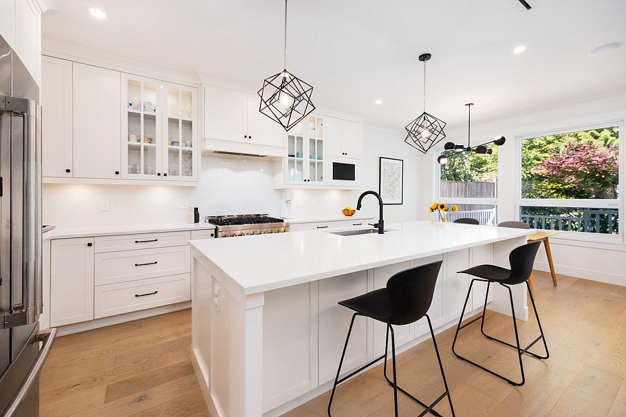 1750 Dempsey Road North Vancouver, BC - 3