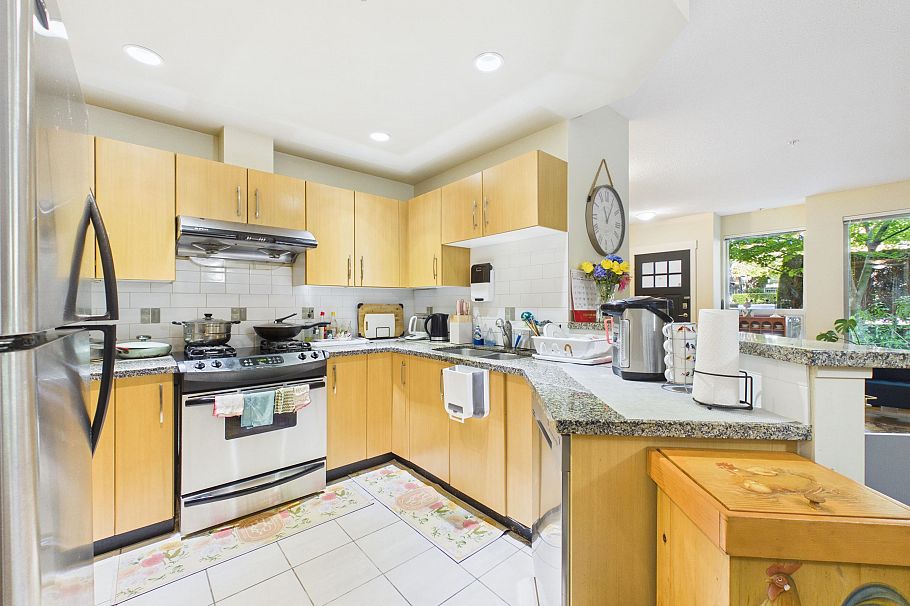 6222 Logan Lane Vancouver, BC - 14