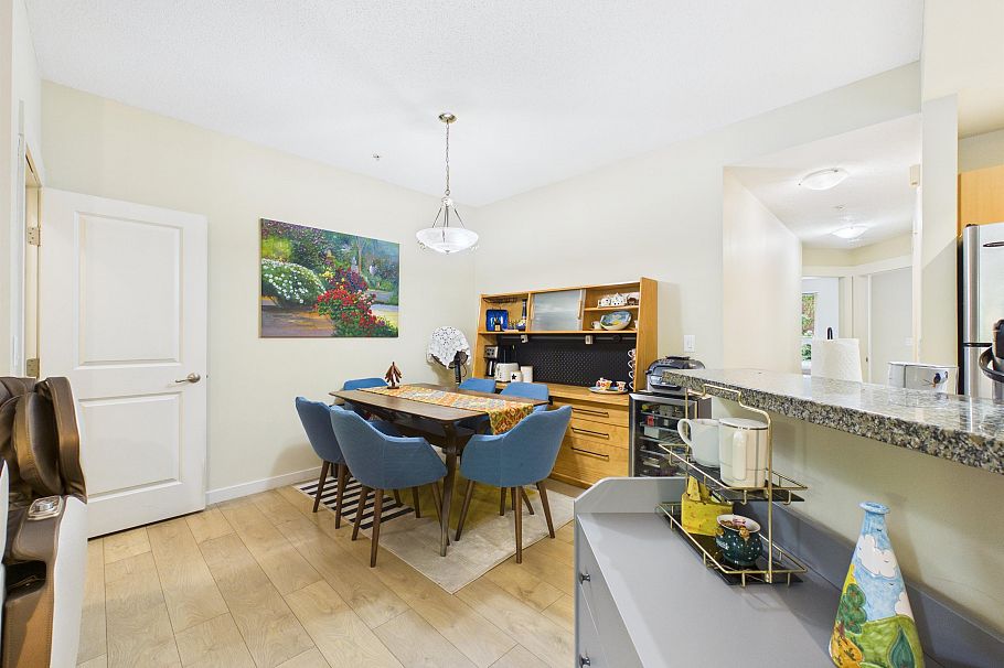 6222 Logan Lane Vancouver, BC - 16