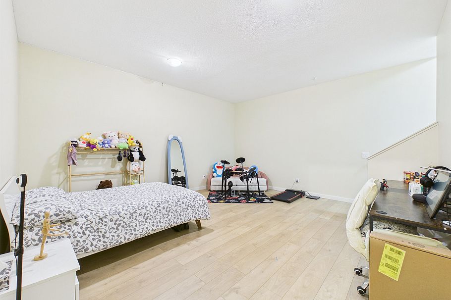 6222 Logan Lane Vancouver, BC - 7