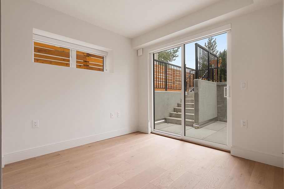 108 378 W 45th Avenue Vancouver, BC - 5