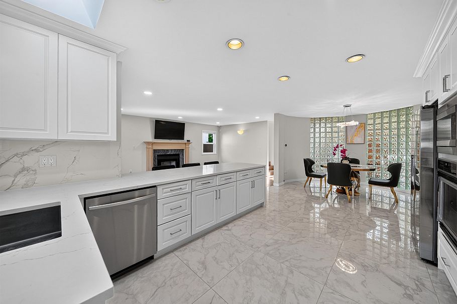 5483 Columbia Street Vancouver, BC - 21